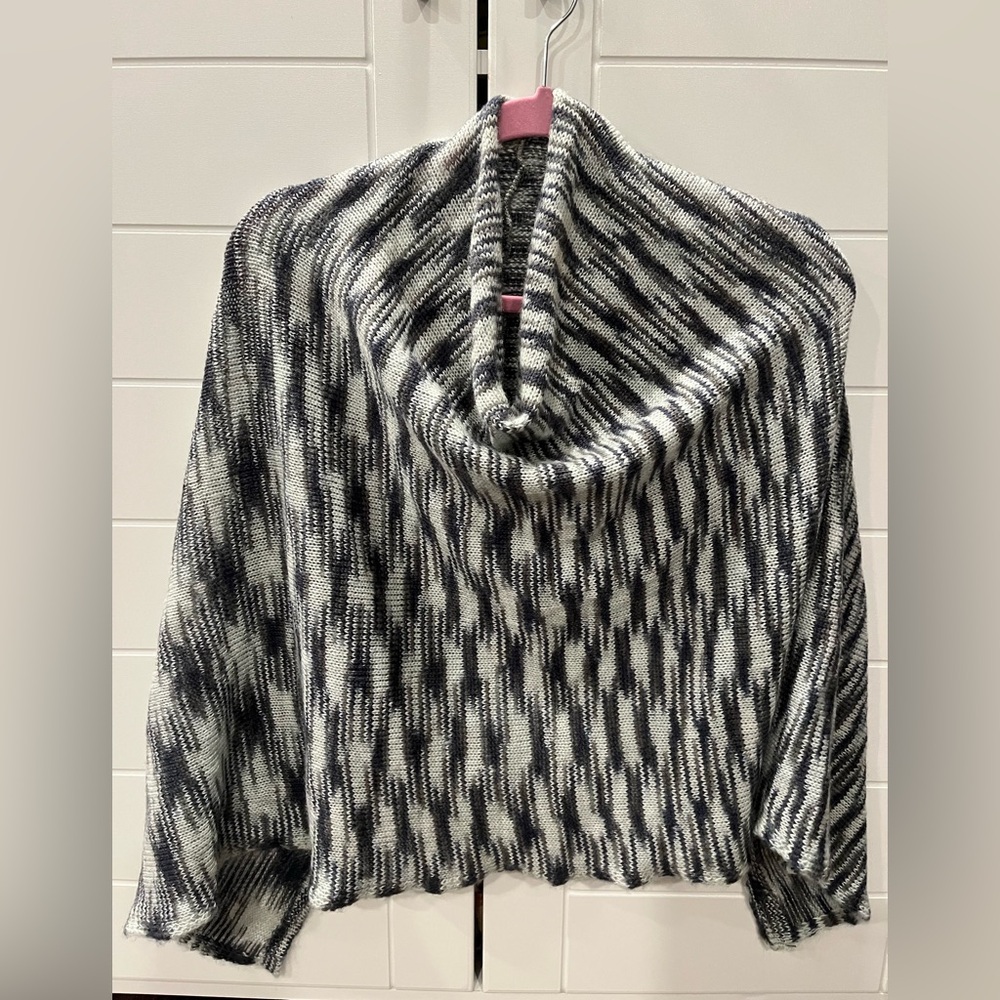 Women’s poncho